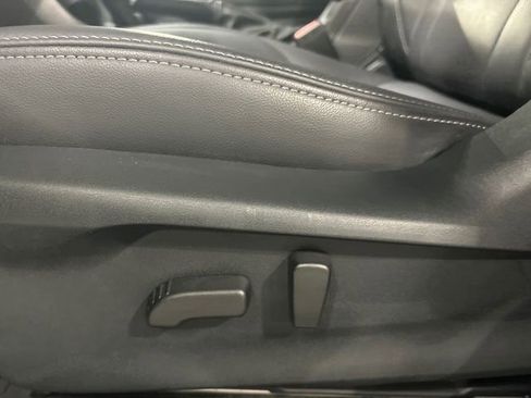 Used 2023 Subaru Impreza 2.0i Limited image 11