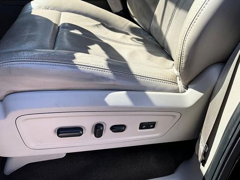 Used 2015 Lincoln Navigator L 4WD image 15