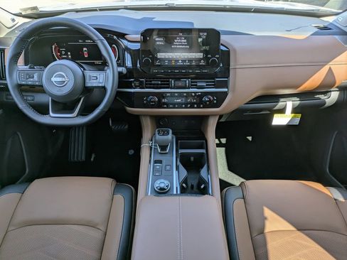 New 2025 Nissan Pathfinder Platinum w/ Cargo Package image 15