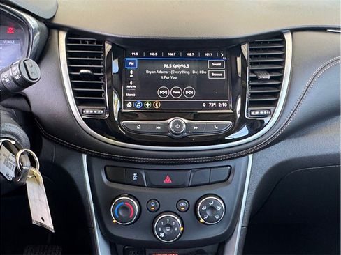 Used 2019 Chevrolet Trax LS FWD image 10