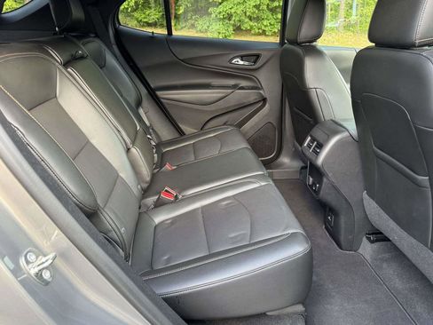 Used 2018 Chevrolet Equinox Premier FWD image 16