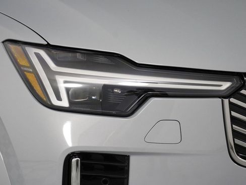 New 2026 Volvo XC90 T8 Ultra w/ Protection Package Premier AWD/4WD image 14