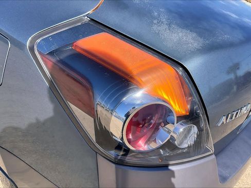 Used 2010 Nissan Altima 2.5 S w/ Convenience Pkg image 29