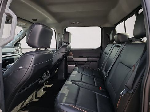 Used 2025 Ford F450 Lariat w/ Lariat Ultimate Package AWD/4WD image 19