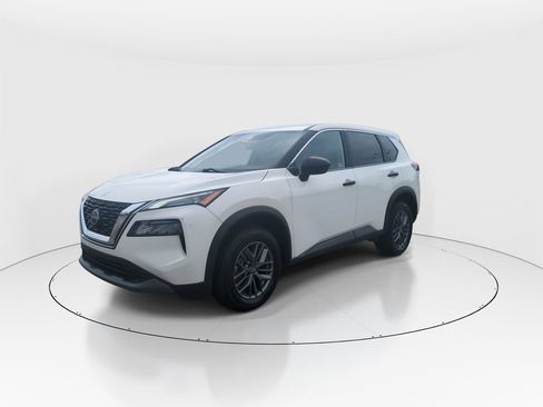 Used 2023 Nissan Rogue S FWD image 4