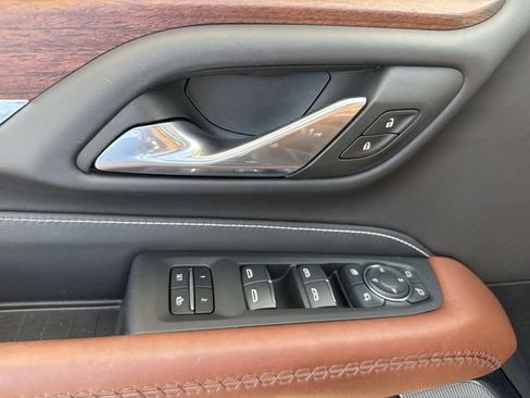 Used 2024 GMC Yukon Denali Ultimate image 24