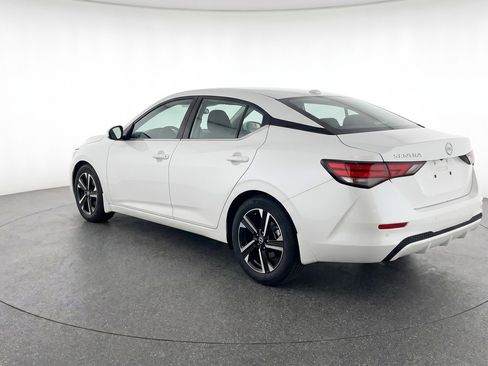 Used 2025 Nissan Sentra SV FWD image 6