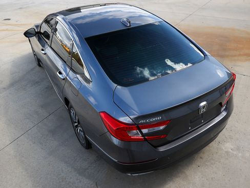 Used 2020 Honda Accord Touring image 10