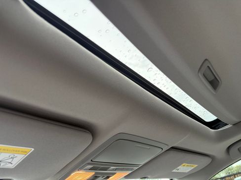 Used 2019 Honda CR-V Touring image 31