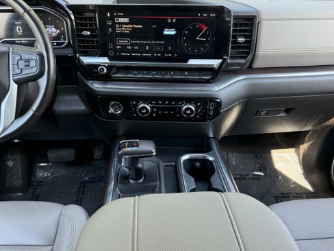 Used 2023 GMC Sierra 1500 SLT w/ SLT Premium Package AWD/4WD image 28