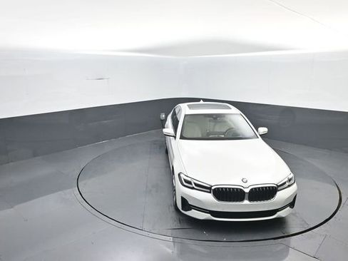 Used 2023 BMW 530i xDrive w/ Premium Package image 17