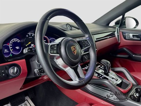 Used 2022 Porsche Cayenne E-Hybrid Coupe image 9