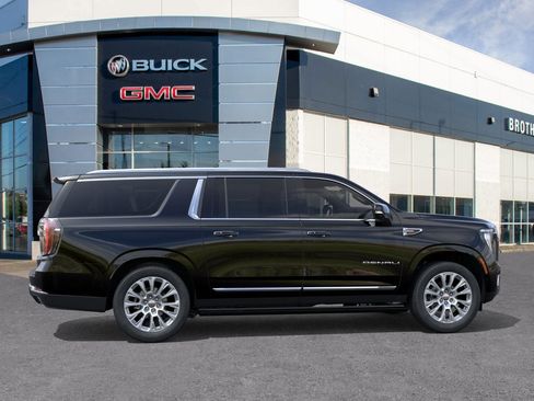 New 2026 GMC Yukon XL Denali w/ Sun & Power Step Package AWD/4WD image 5