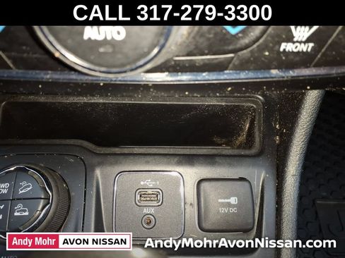 Used 2019 Jeep Cherokee Trailhawk w/ Cold Weather Group AWD/4WD image 25