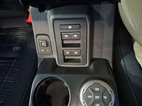 New 2025 Ford Bronco Heritage Edition image 27