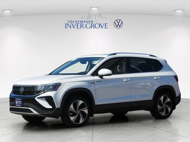 Certified 2024 Volkswagen Taos SE AWD/4WD image 3