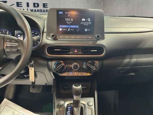 Used 2022 Hyundai Kona SE AWD/4WD image 27