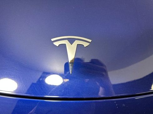 Used 2021 Tesla Model Y Long Range AWD/4WD image 9