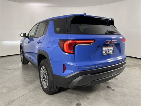 Used 2025 GMC Terrain Elevation image 33