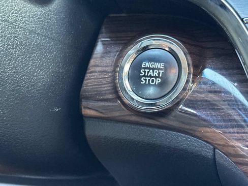 Used 2014 Toyota Avalon XLE Touring FWD image 21
