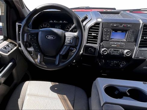 Used 2018 Ford F150 XLT AWD/4WD image 5