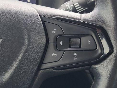 Used 2022 Chevrolet Bolt EUV LT w/ Convenience Package image 31