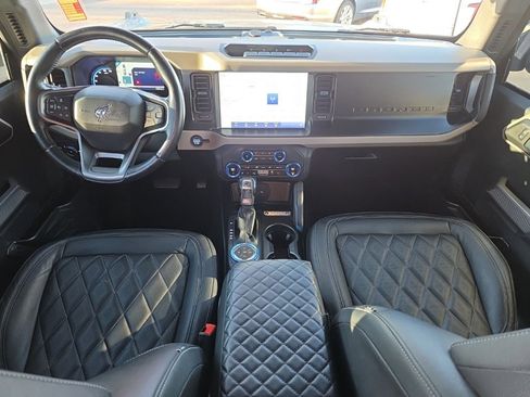 Used 2021 Ford Bronco Wildtrak image 15