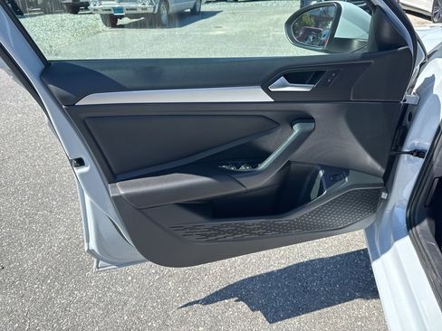 Used 2019 Volkswagen Jetta S image 21