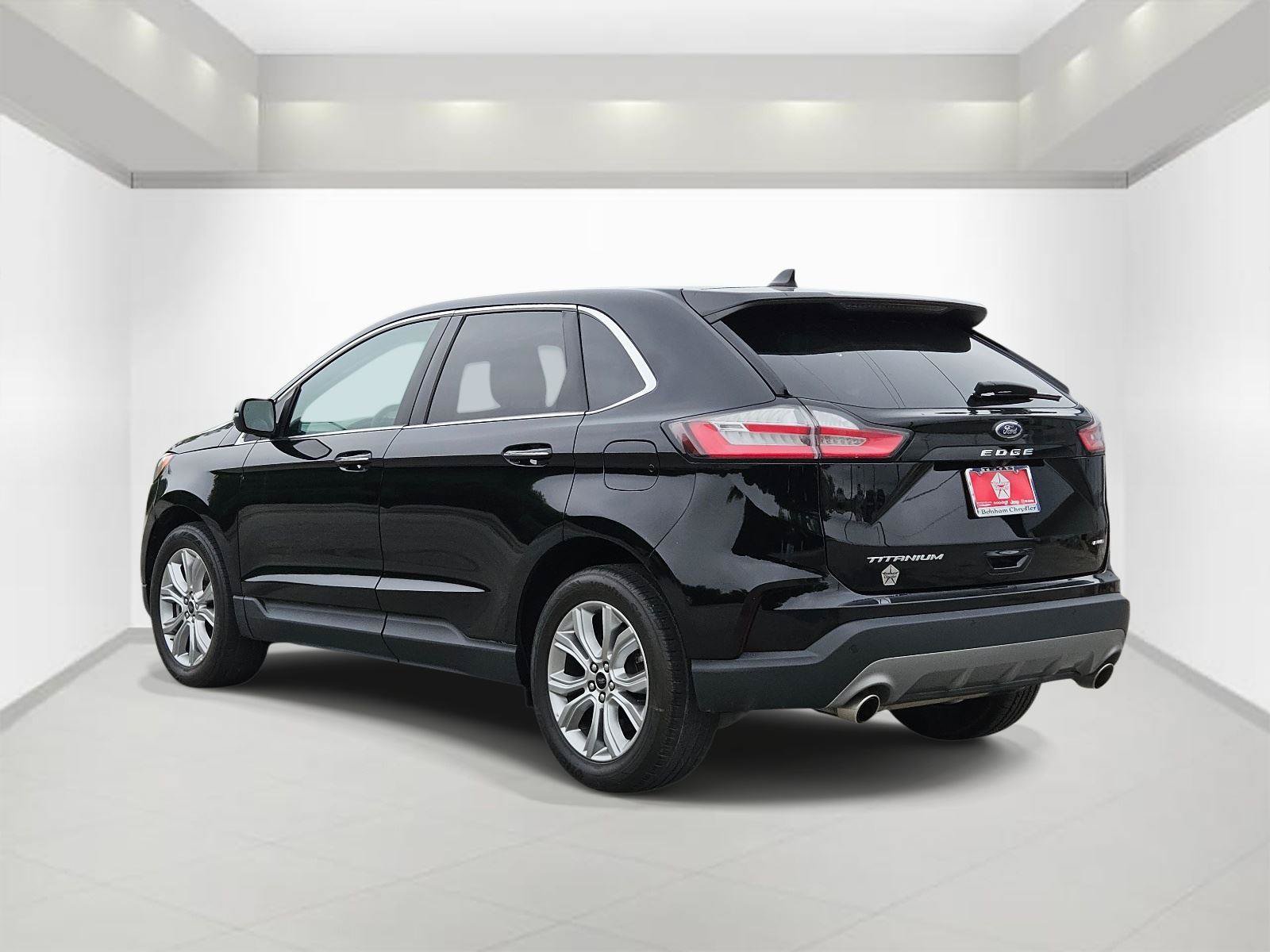 Used 2023 Ford Edge Titanium AWD/4WD image 6