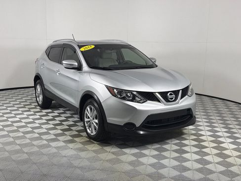Used 2018 Nissan Rogue Sport SV AWD/4WD image 3