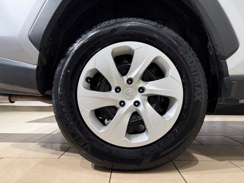 Certified 2025 Toyota RAV4 LE AWD/4WD image 9