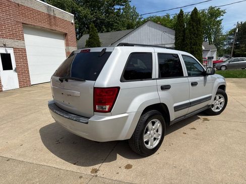 Used 2006 Jeep Grand Cherokee Laredo AWD/4WD image 6