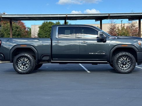 Used 2022 GMC Sierra 2500 Denali w/ Denali Ultimate Package image 3