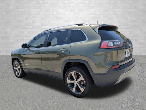 Used 2019 Jeep Cherokee Limited FWD image 4