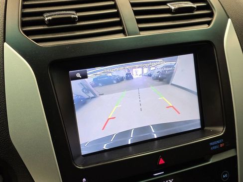 Used 2014 Ford Explorer Sport image 35