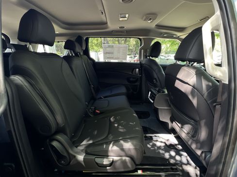 New 2026 Kia Carnival SX FWD image 33