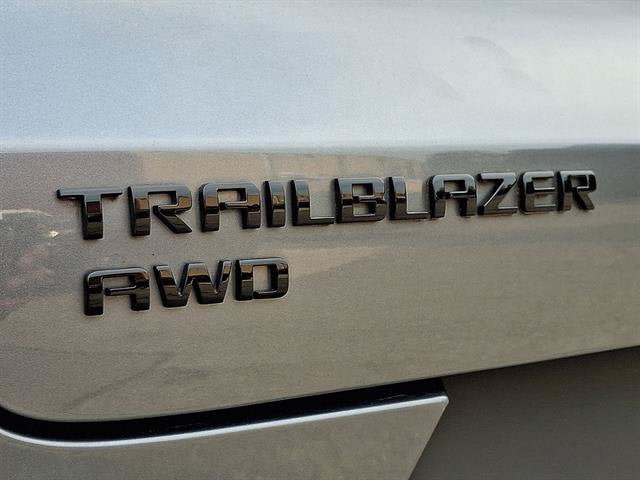 Used 2021 Chevrolet TrailBlazer LT w/ Convenience Package AWD/4WD image 30
