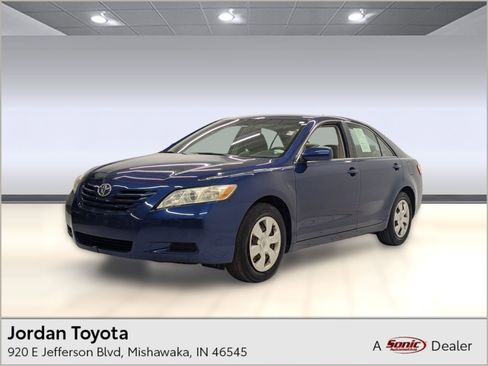 Used 2009 Toyota Camry LE image 1