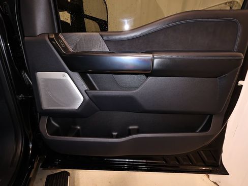 Certified 2025 Ford F350 Platinum AWD/4WD image 20