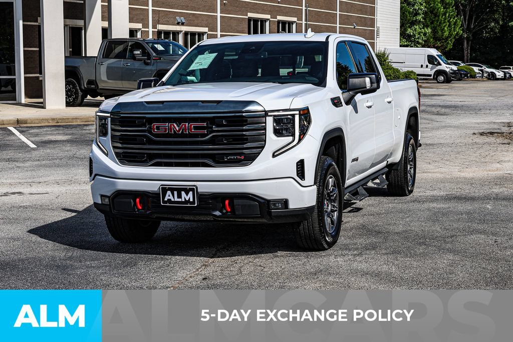 Used 2022 GMC Sierra 1500 AT4 w/ AT4 Preferred Package AWD/4WD image 3