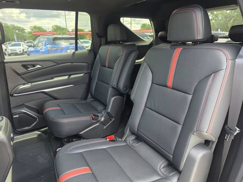 New 2026 Chevrolet Traverse RS w/ LPO, Floor Liner Package FWD image 21