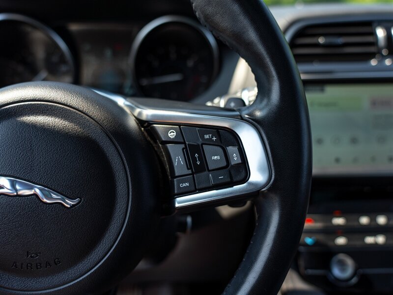 Used 2019 Jaguar F-PACE Prestige AWD/4WD image 29