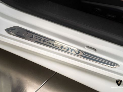 Used 2019 Lamborghini Huracan LP 580-2 image 24