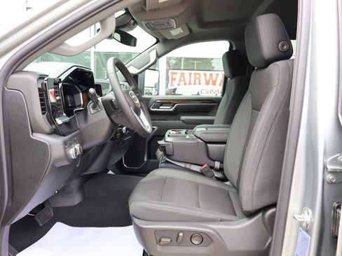 New 2026 GMC Sierra 2500 SLE w/ Max Trailering Package AWD/4WD image 15
