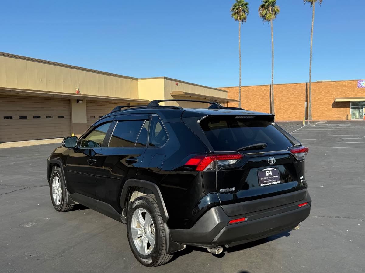 Used 2019 Toyota RAV4 XLE w/ Convenience Package AWD/4WD image 5