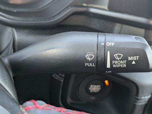 Used 2024 Jeep Gladiator Rubicon w/ Technology Group image 32