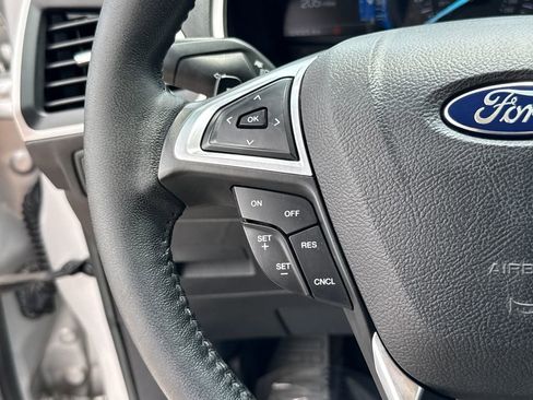 Used 2016 Ford Edge SEL w/ Equipment Group 201A FWD image 15