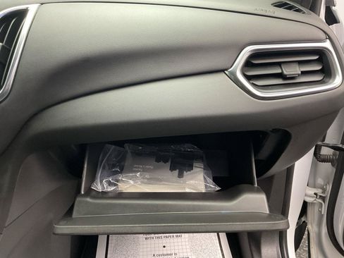 Certified 2022 Chevrolet Equinox LT FWD image 25