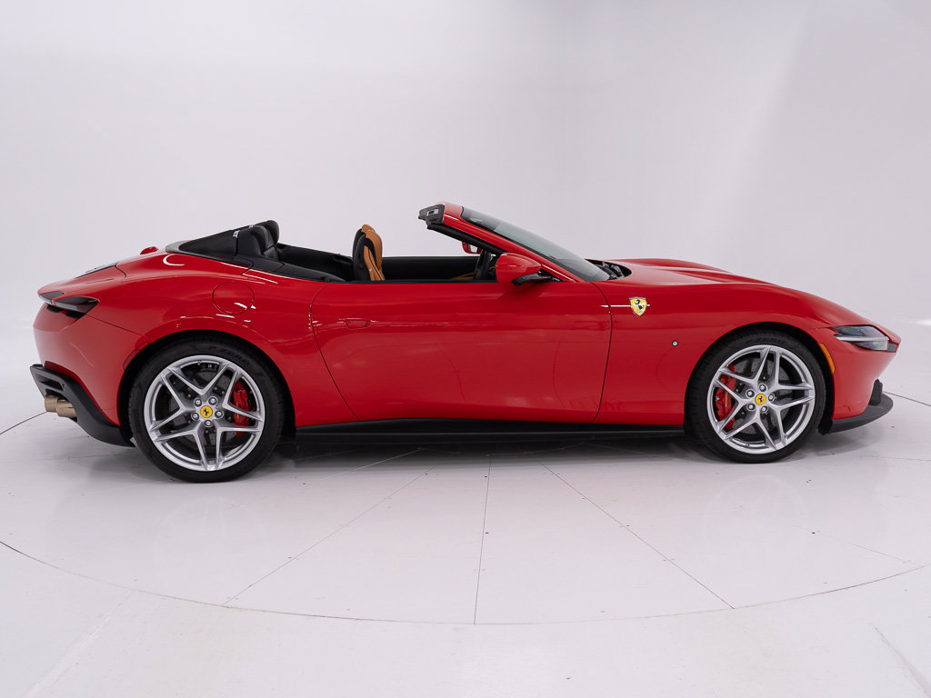 Used 2025 Ferrari Roma Spider RWD image 6