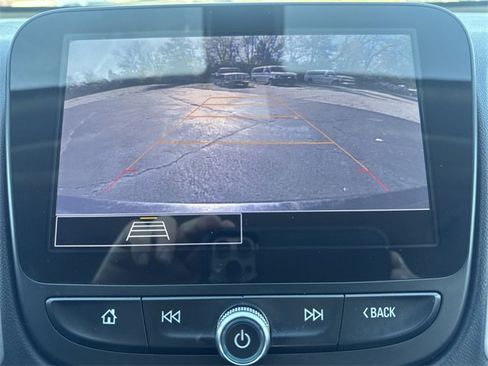 Used 2022 Chevrolet Malibu LS image 15